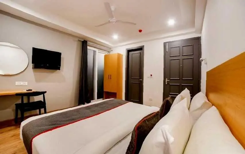 Collection O Kailash Enclave Delhi  4*, Delhi (National Capital Territory of India)