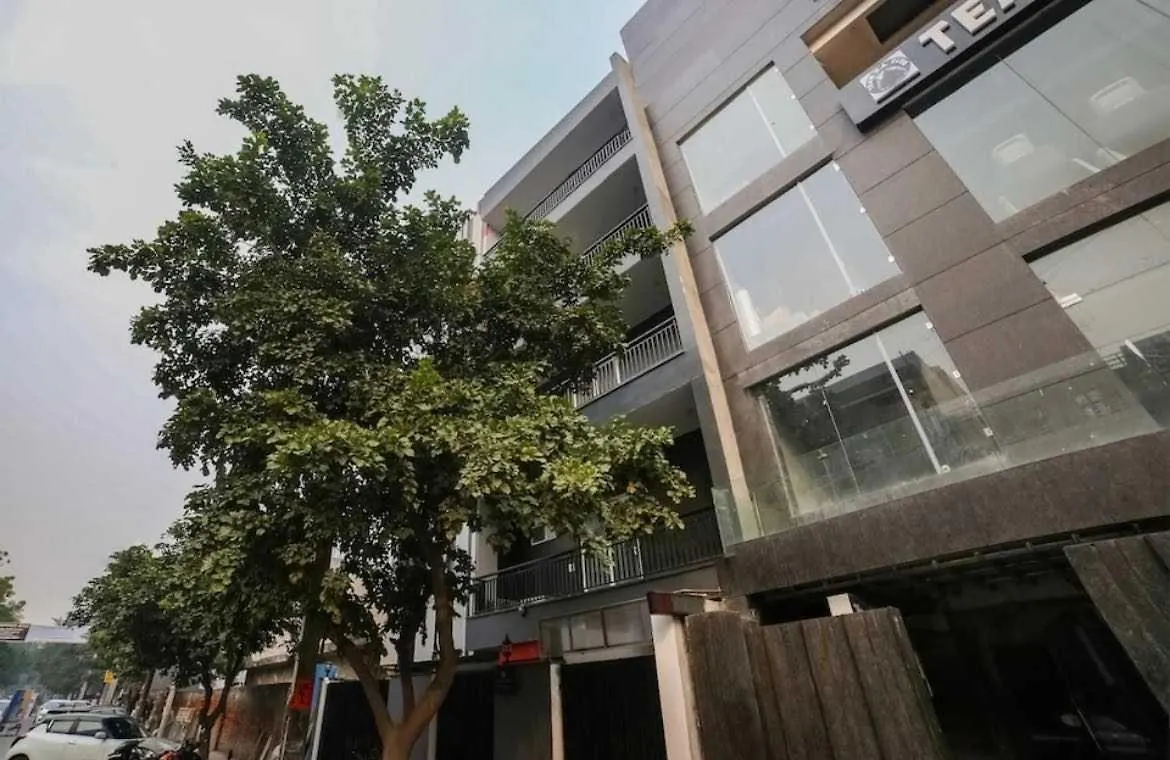 Hotel Collection O Kailash Enclave Delhi