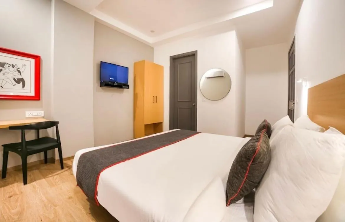 Collection O Kailash Enclave Delhi  4*, Delhi (National Capital Territory of India)