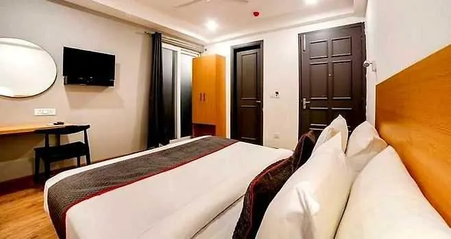 Collection O Kailash Enclave Delhi