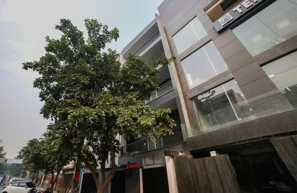Collection O Kailash Enclave Delhi  4*, Delhi (National Capital Territory of India) India
